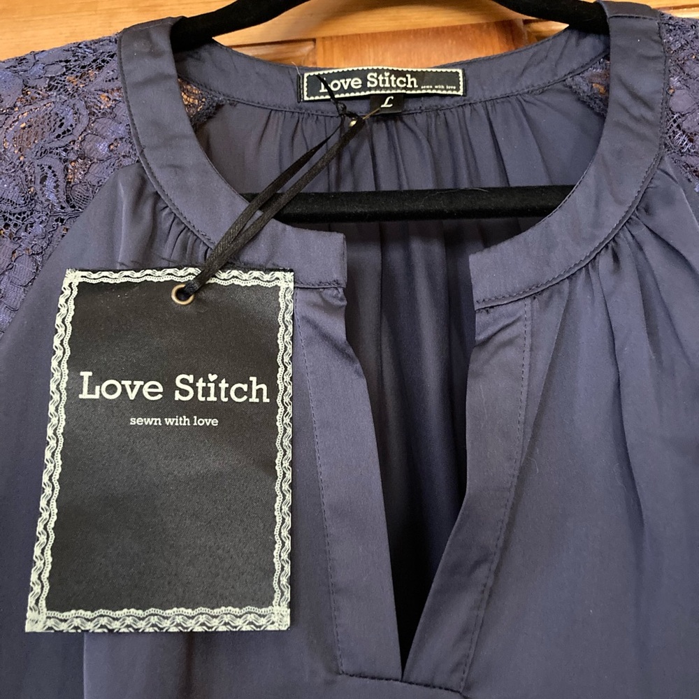 Navy Blue Blouse with lace accent. NWT, Size L, - Picture 3 of 4